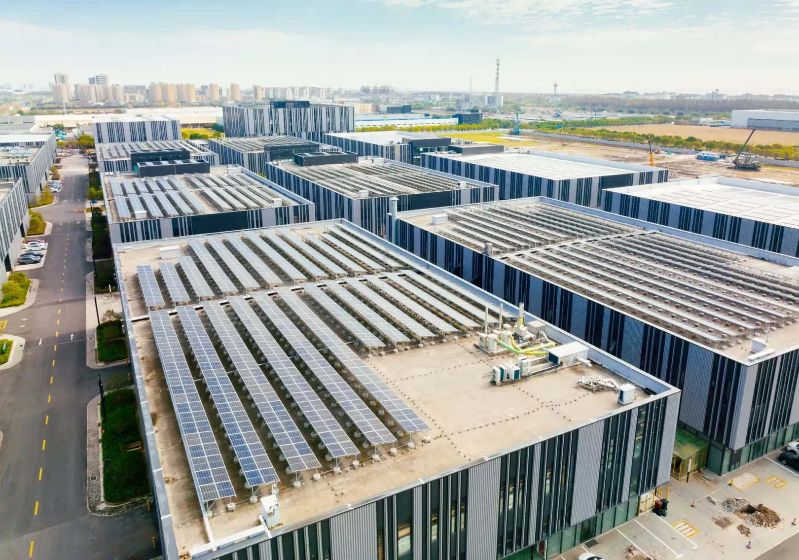 Photovoltaik fuer Unternehmen Industrie Gewerbe_Solarnia Langenfeld